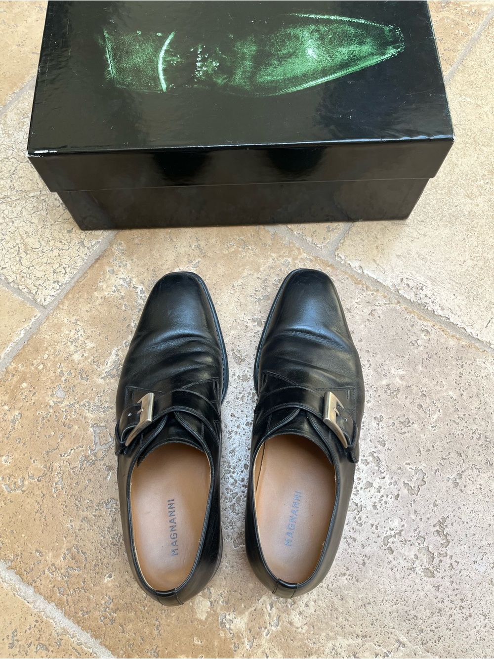 Magnanni Black Leather Single-Monk Strap Dress Shoes